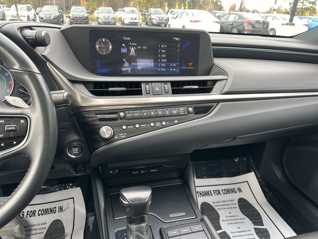 2021 Lexus ES 350 39