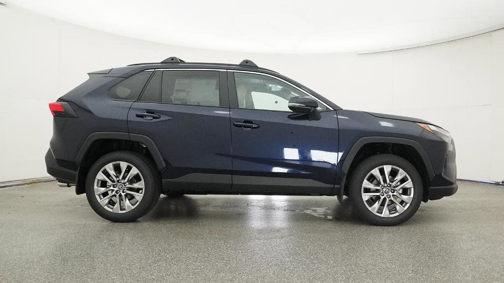 Thumbnail: 2025 Toyota RAV4 - 15