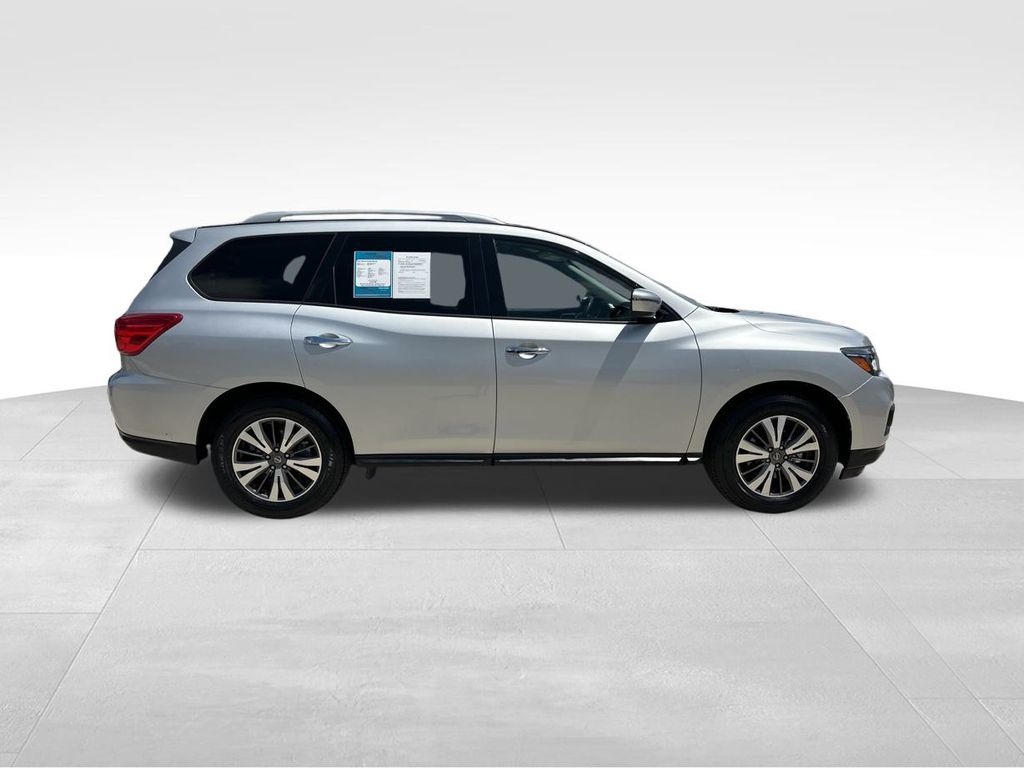 2017 Brilliant Silver Metallic Nissan Pathfinder SV FWD SUV