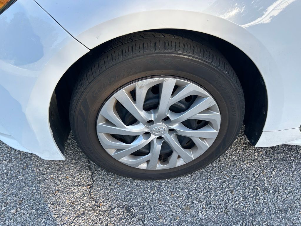 Thumbnail: 2021 Toyota Corolla - 9