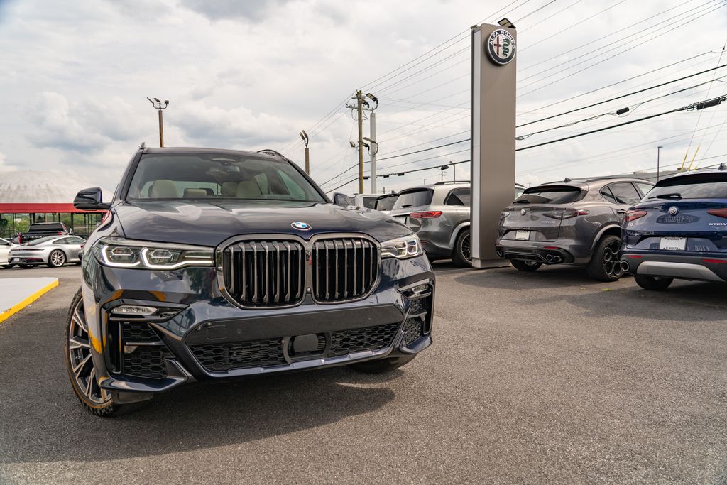 2022 BMW X7 xDrive40i photo