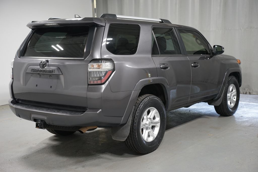 Thumbnail: 2022 Toyota 4Runner - 8