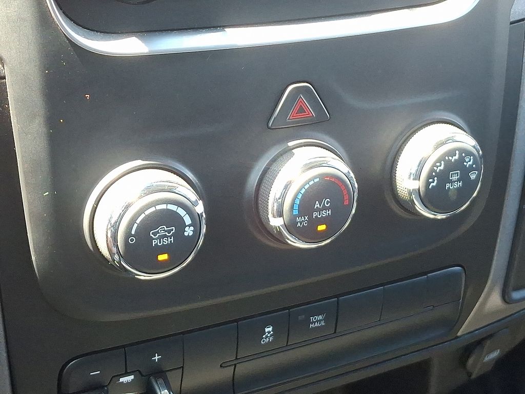 Thumbnail: 2021 RAM 1500 Classic - 15