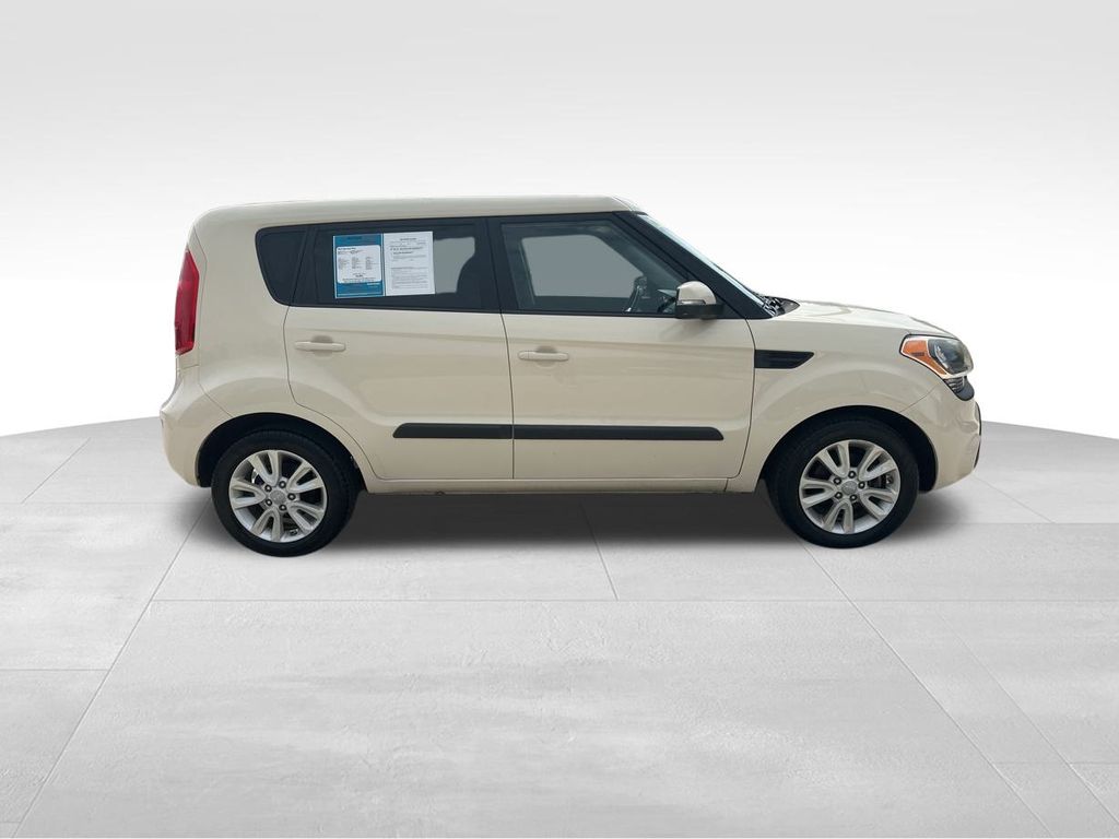 2013 Dune Kia Soul Plus FWD Hatchback