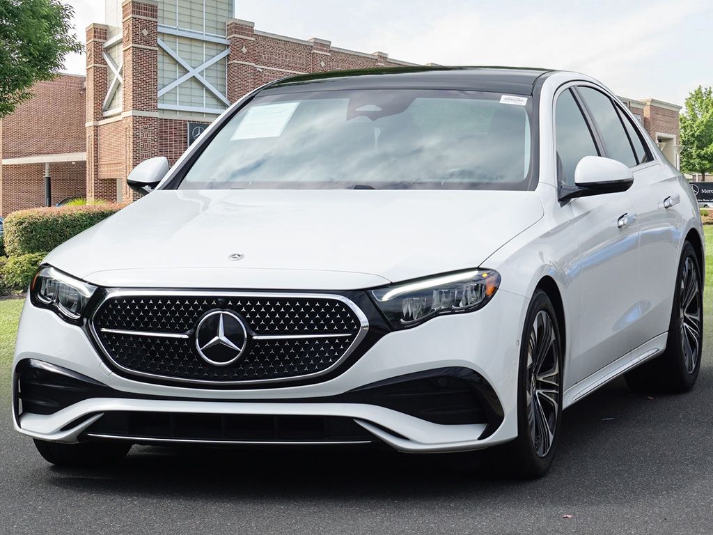 Thumbnail: 2024 Mercedes-Benz E-Class - 4