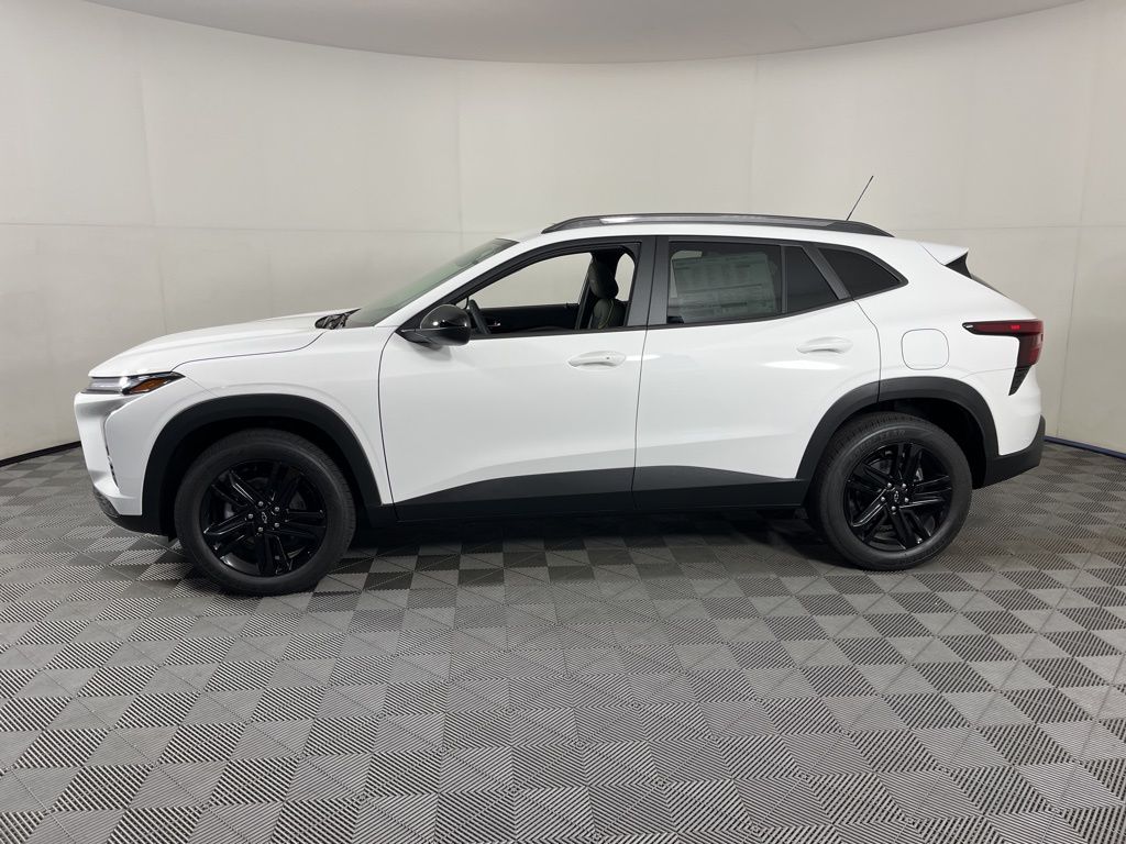 Thumbnail: 2025 Chevrolet Trax - 2