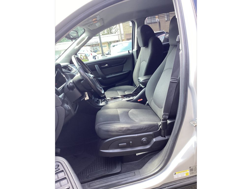 Used 2017 Chevrolet Traverse SUV