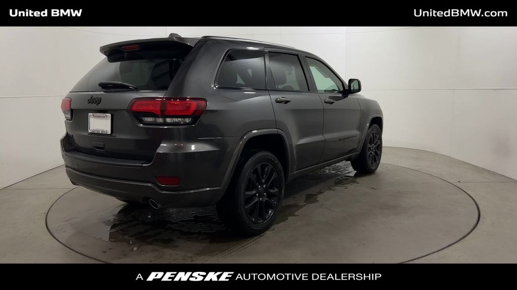 2021 Jeep Grand Cherokee Laredo 8