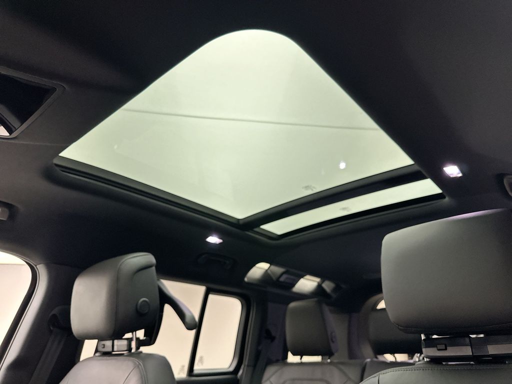 Thumbnail: 2026 Land Rover Defender - 11