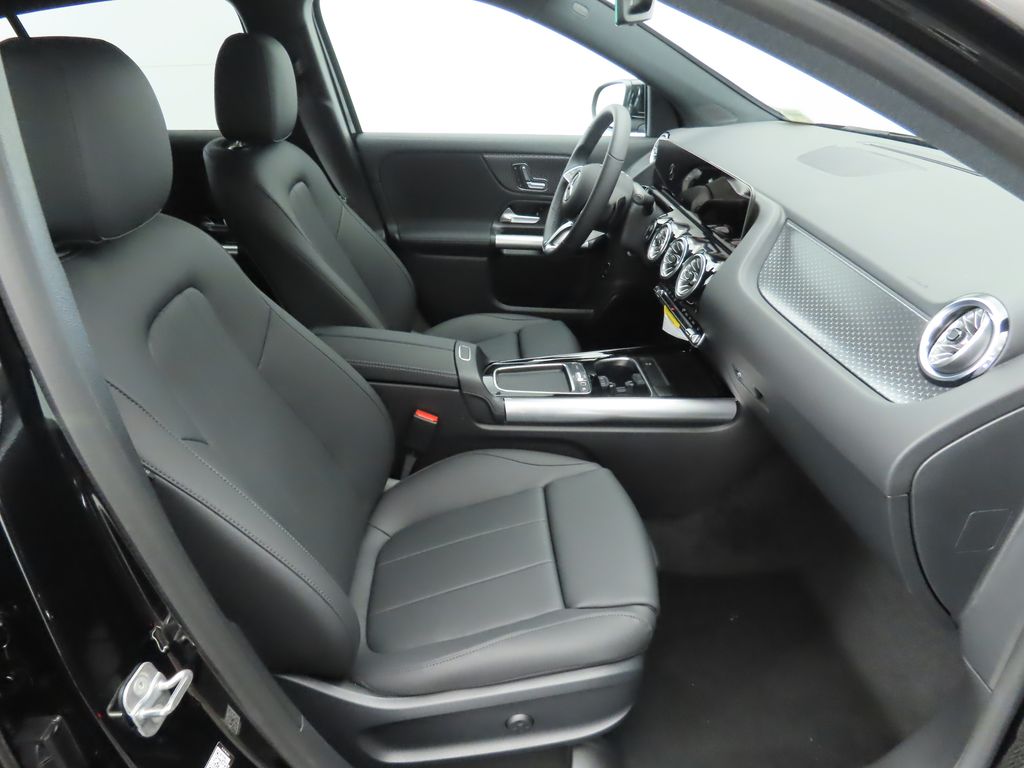 Thumbnail: 2025 Mercedes-Benz GLA - 20