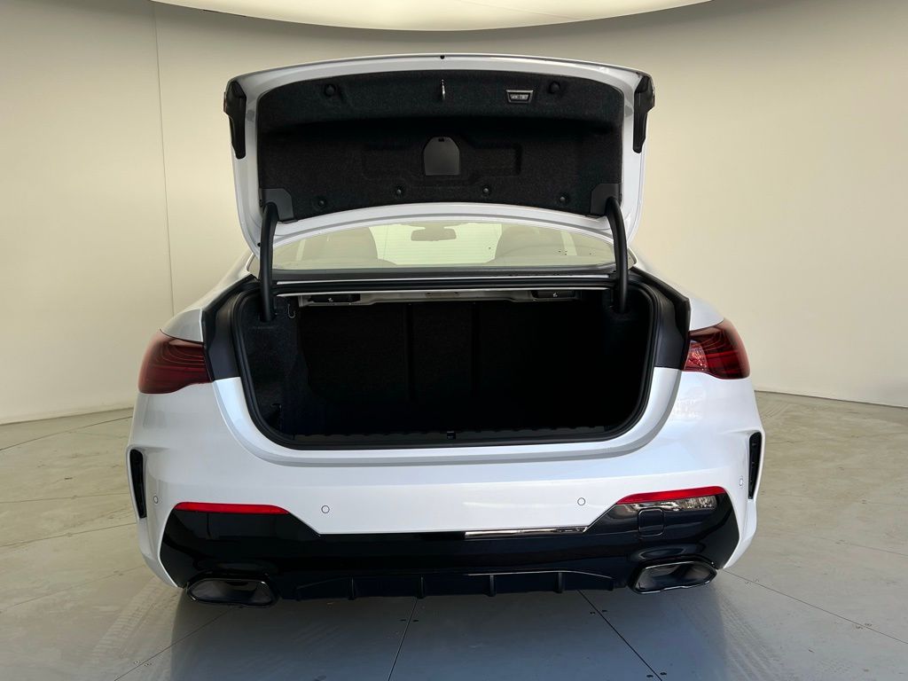 Thumbnail: 2026 BMW 4 Series - 5