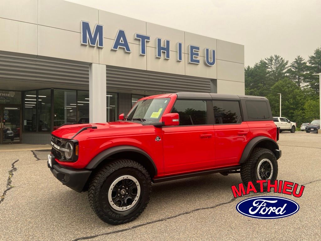 Race Red 2023 Ford Bronco SUV / Crossover Four-Wheel Drive Automatic