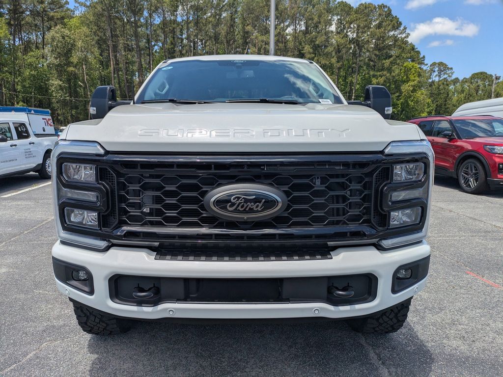 2026 Ford F-350 Super Duty LARIAT
