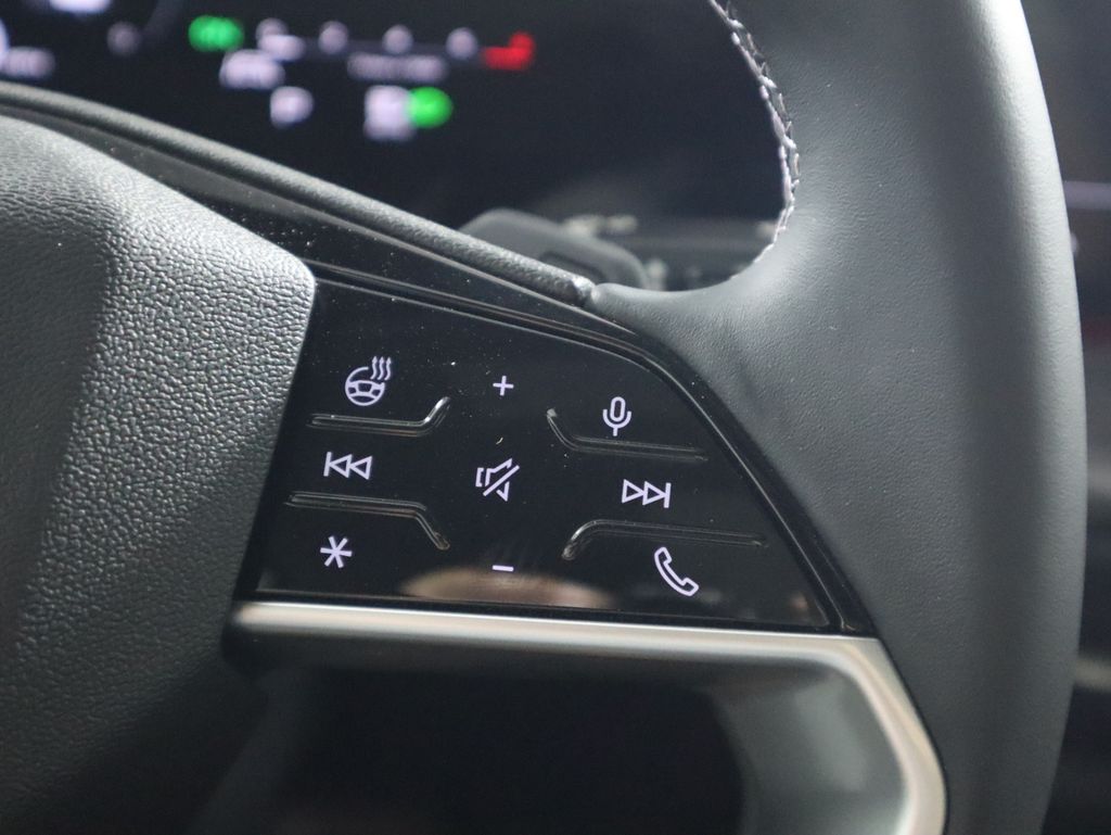 Thumbnail: 2025 Audi Q5 - 13