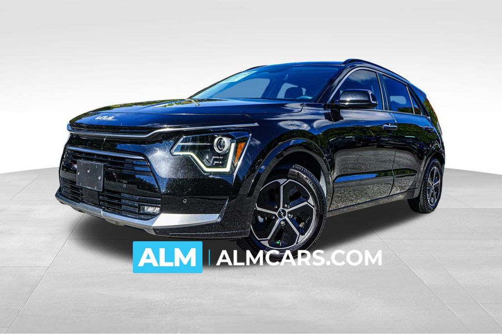 2023 Kia Niro SX's photo