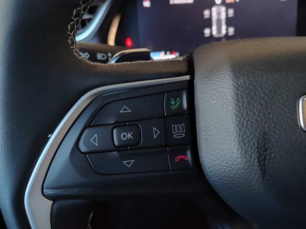 New Car 2025 Jeep Grand Cherokee  Laredo For Sale Under $40,000 In Austin, Texas