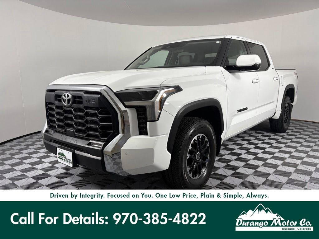 2022 Toyota Tundra SR5 CrewMax Cab 4WD