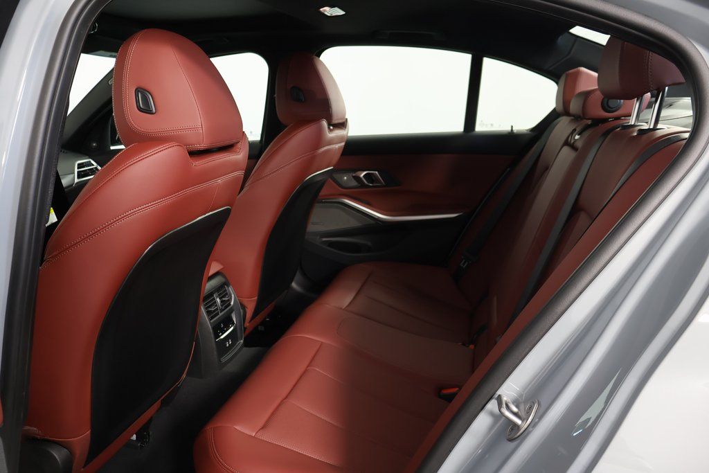 Thumbnail: 2025 BMW 3 Series - 6