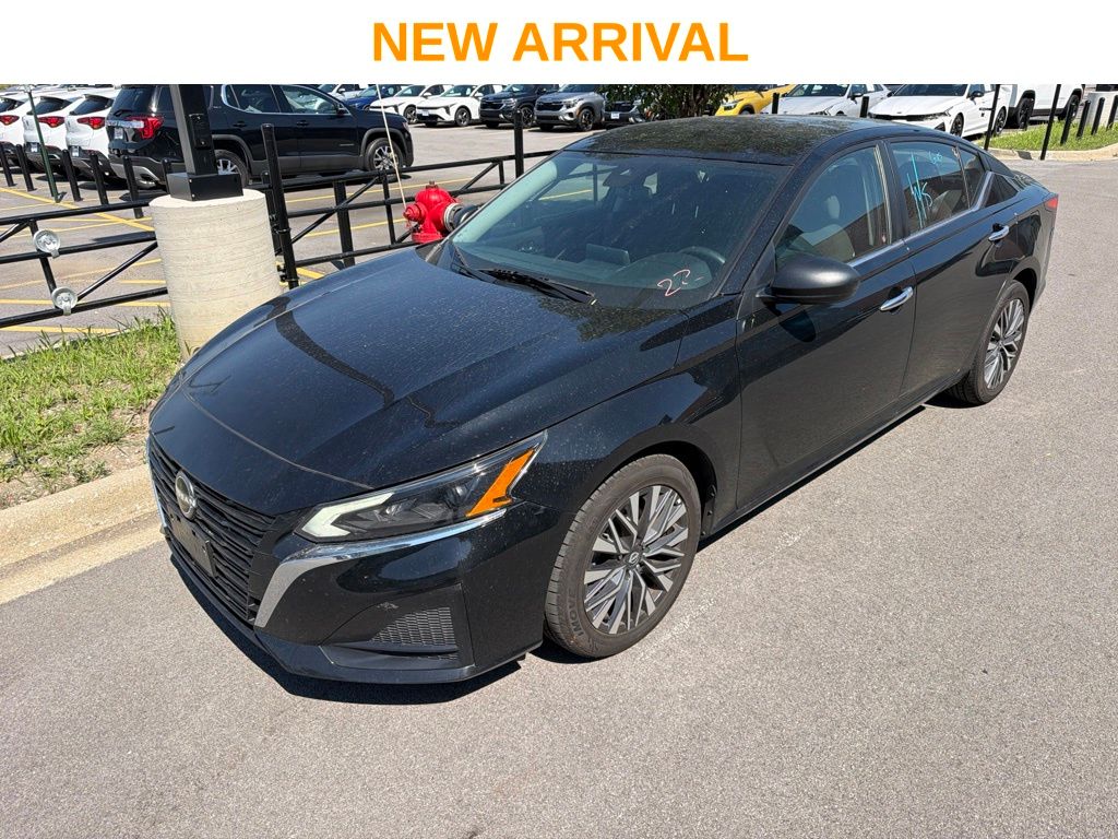 Super Black 2025 Nissan Altima Sedan Front-Wheel Drive Continuously Variable Transmission