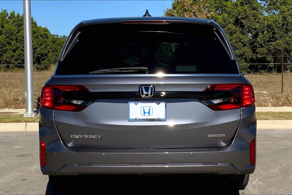 2025 Honda Odyssey Touring 4