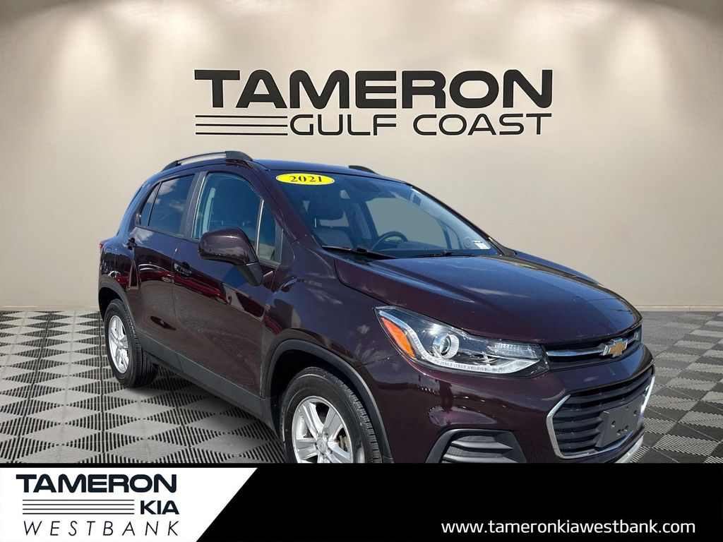Black Cherry Metallic 2021 Chevrolet Trax LT FWD SUV / Crossover Front-Wheel Drive 6-Speed Automatic