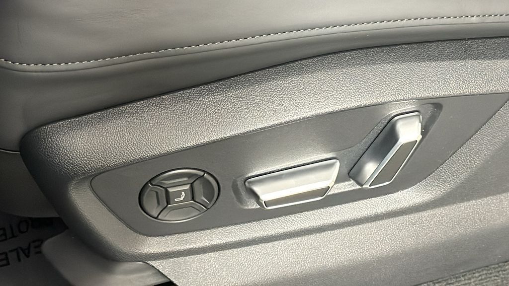 Thumbnail: 2025 Audi Q7 - 31