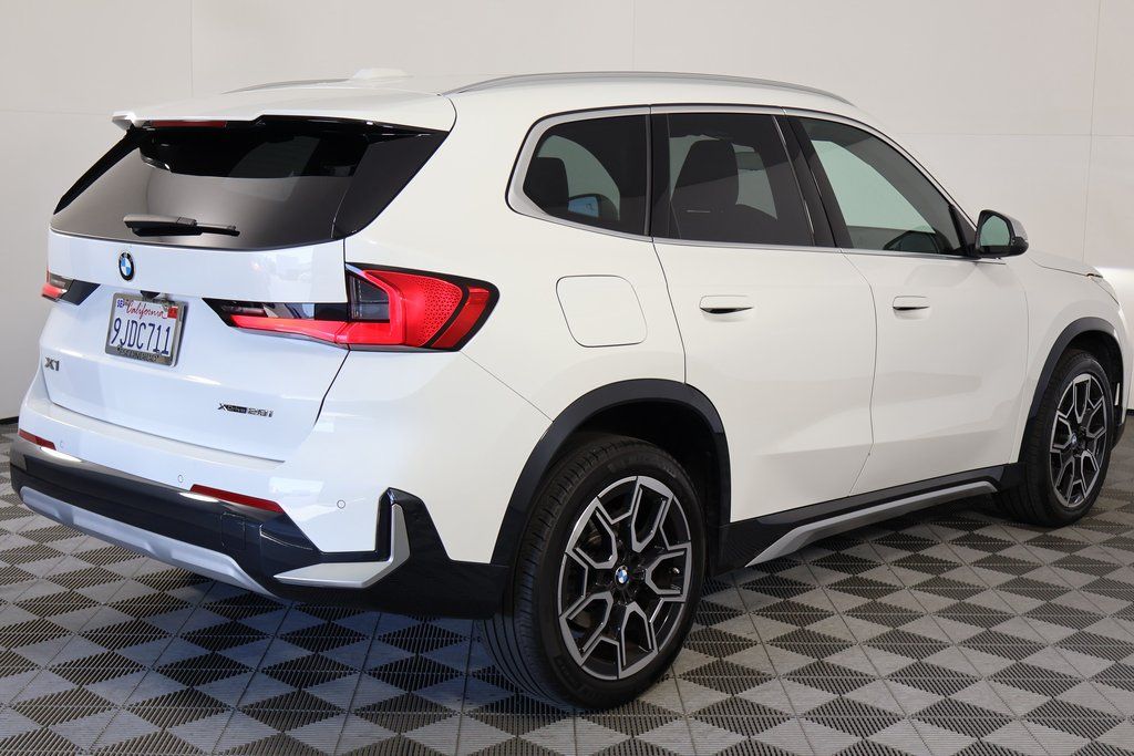Thumbnail: 2023 BMW X1 - 4