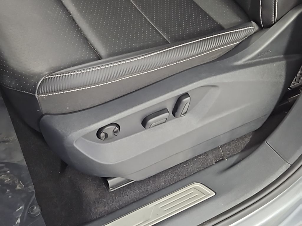 Thumbnail: 2023 Volkswagen Atlas - 22