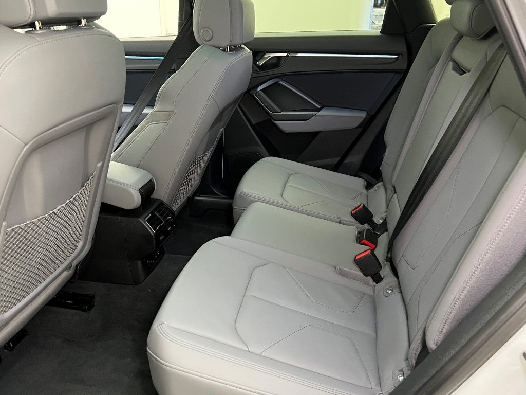 Thumbnail: 2023 Audi Q3 - 21