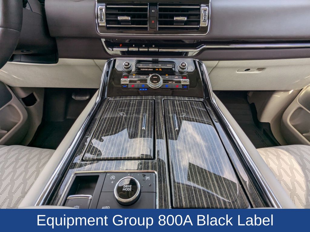 2024 Lincoln Navigator L Black Label