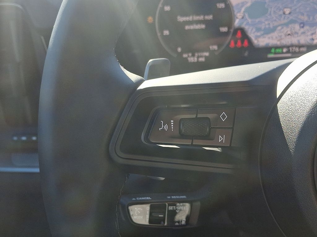 Thumbnail: 2025 Porsche Cayenne - 24