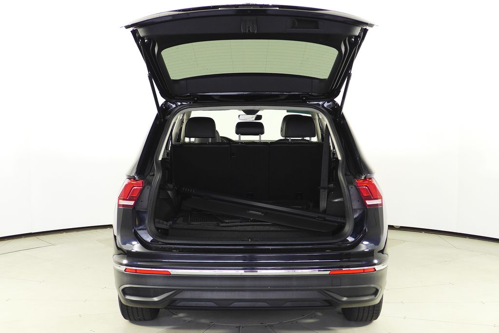 Thumbnail: 2023 Volkswagen Tiguan - 10