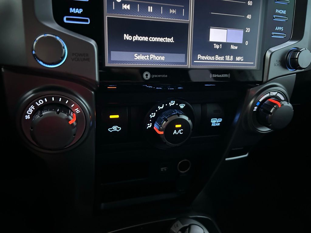 Thumbnail: 2022 Toyota 4Runner - 26