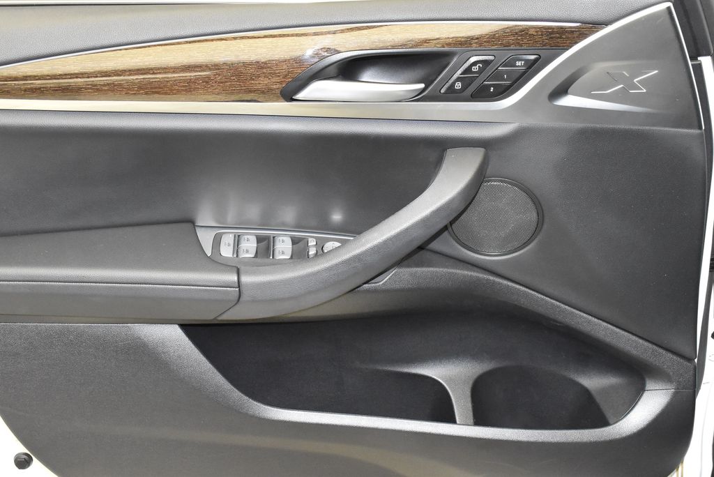 Thumbnail: 2022 BMW X3 - 11