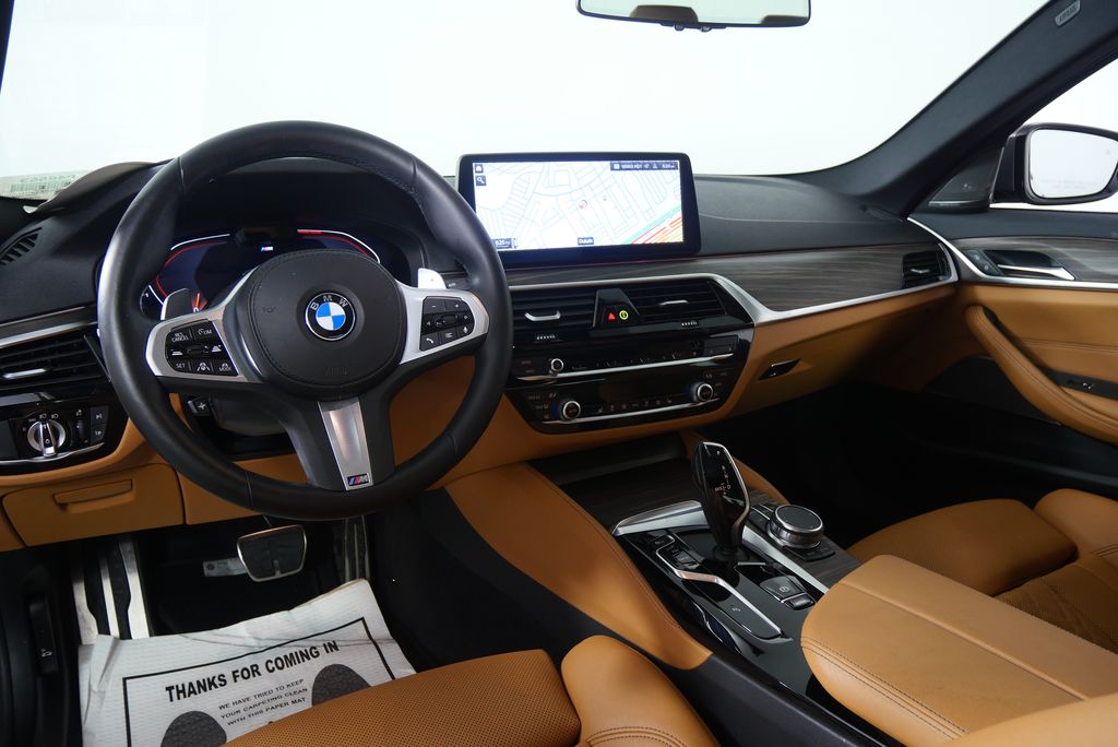 Thumbnail: 2022 BMW 5 Series - 21