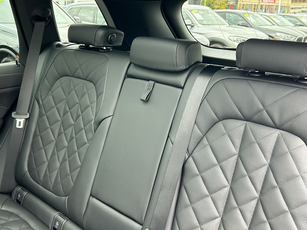 Thumbnail: 2026 BMW X5 - 32