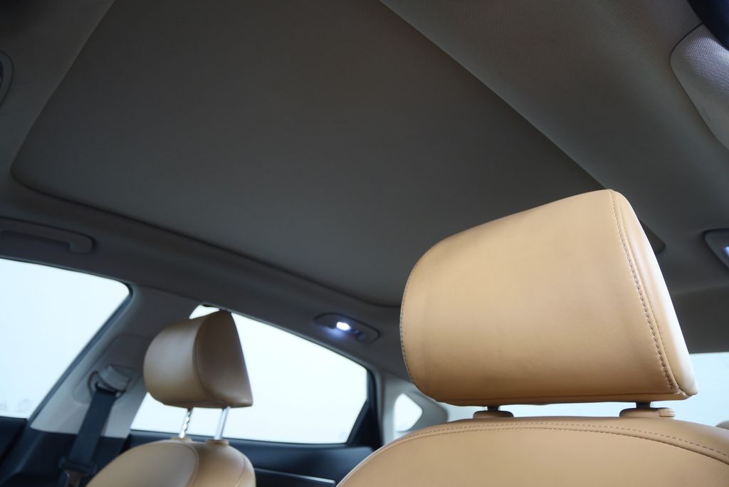 2020 Kia Cadenza Limited 11