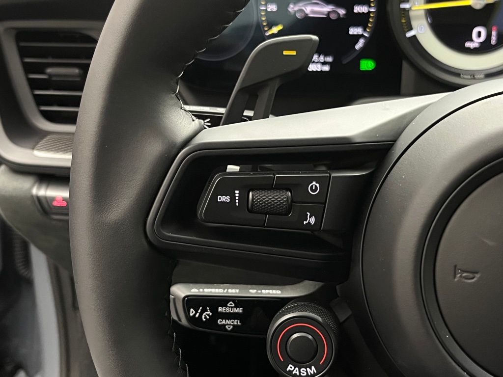 Thumbnail: 2025 Porsche 911 - 13