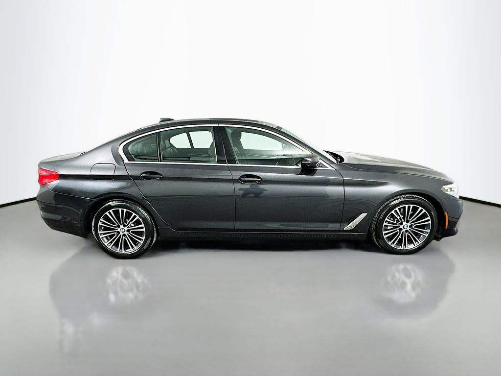 Thumbnail: 2019 BMW 5 Series - 4