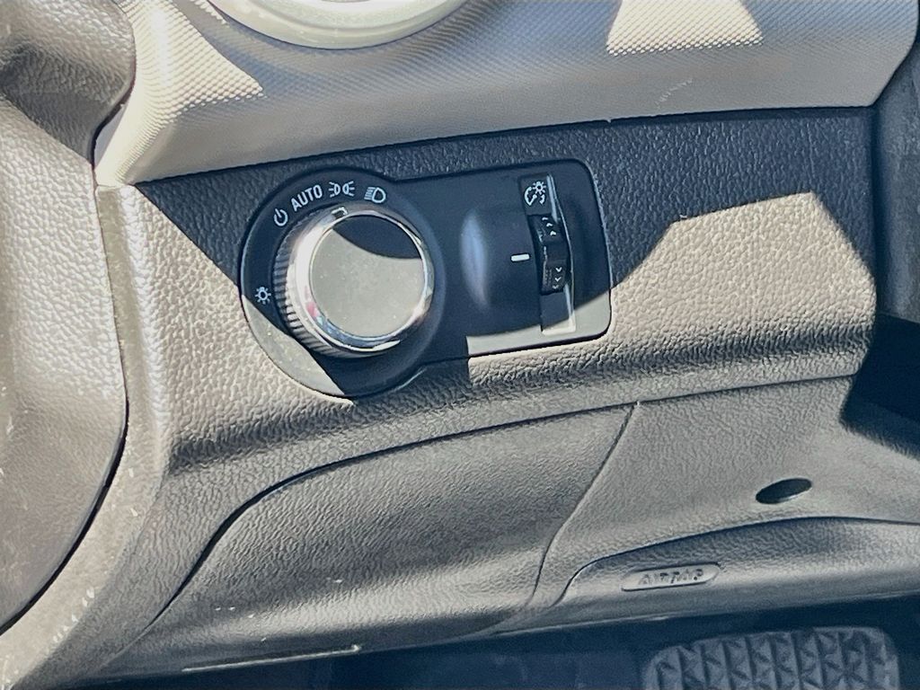 Used 2020 Gray Chevrolet Premier image 10