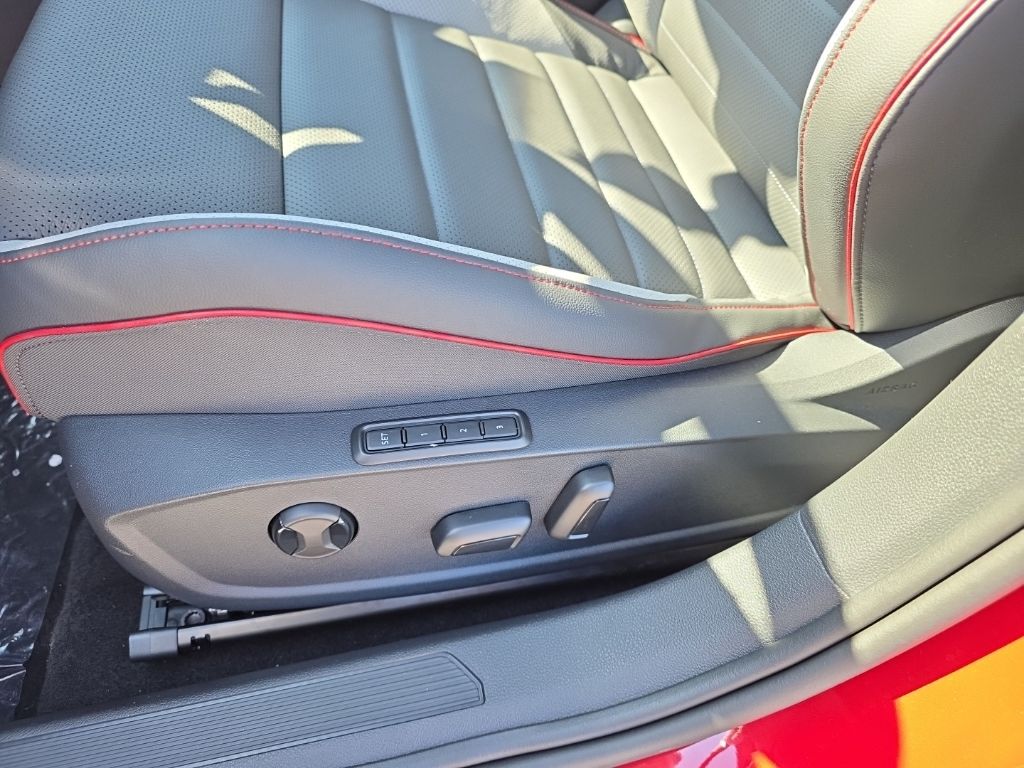 2026 Volkswagen Golf GTI 2.0T SE - 10
