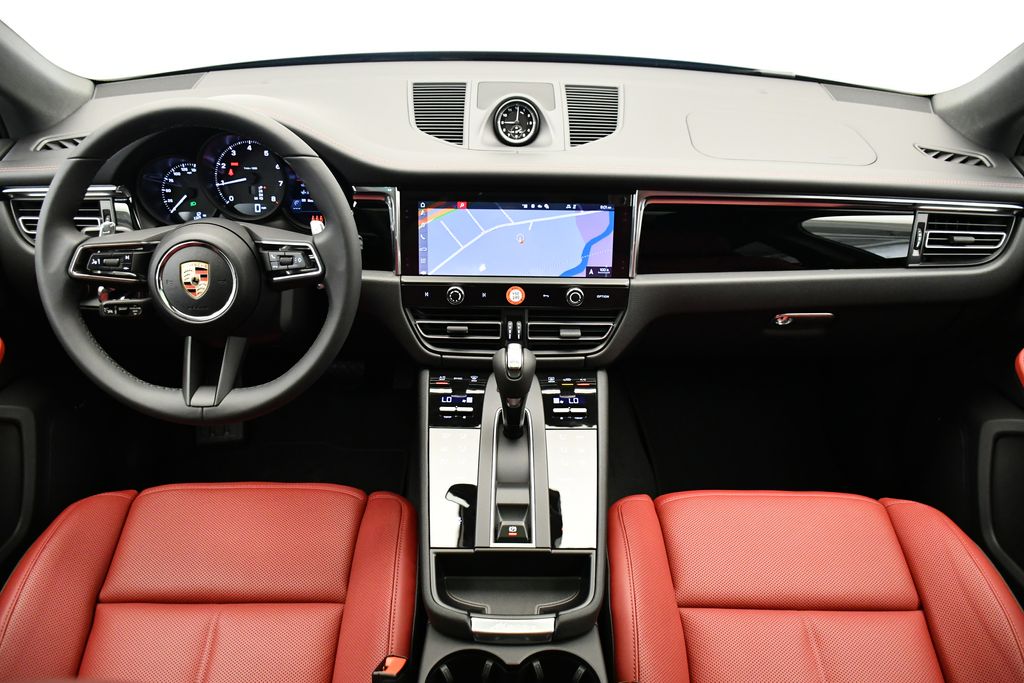 Thumbnail: 2025 Porsche Macan - 23