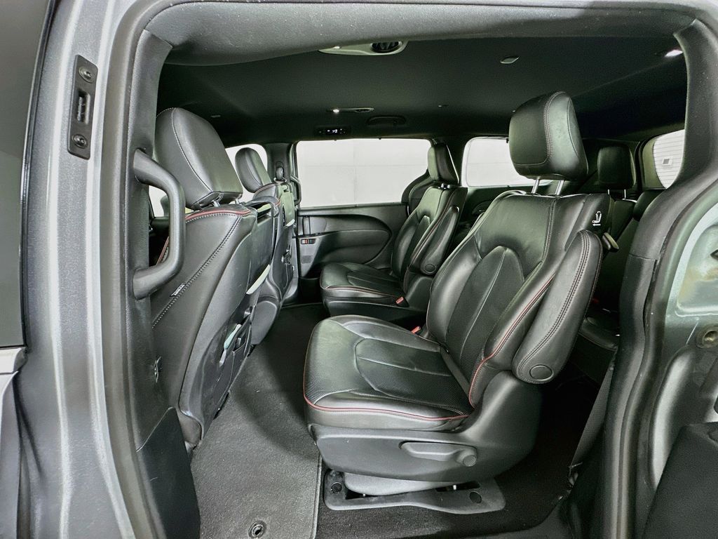 Thumbnail: 2020 Chrysler Pacifica - 25