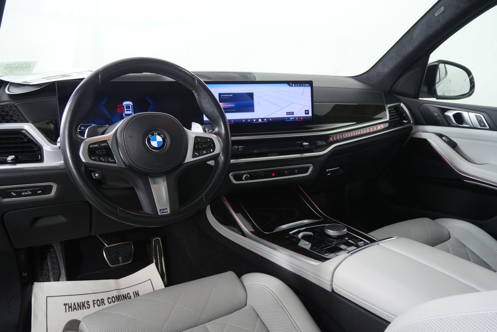 Thumbnail: 2024 BMW X7 - 16