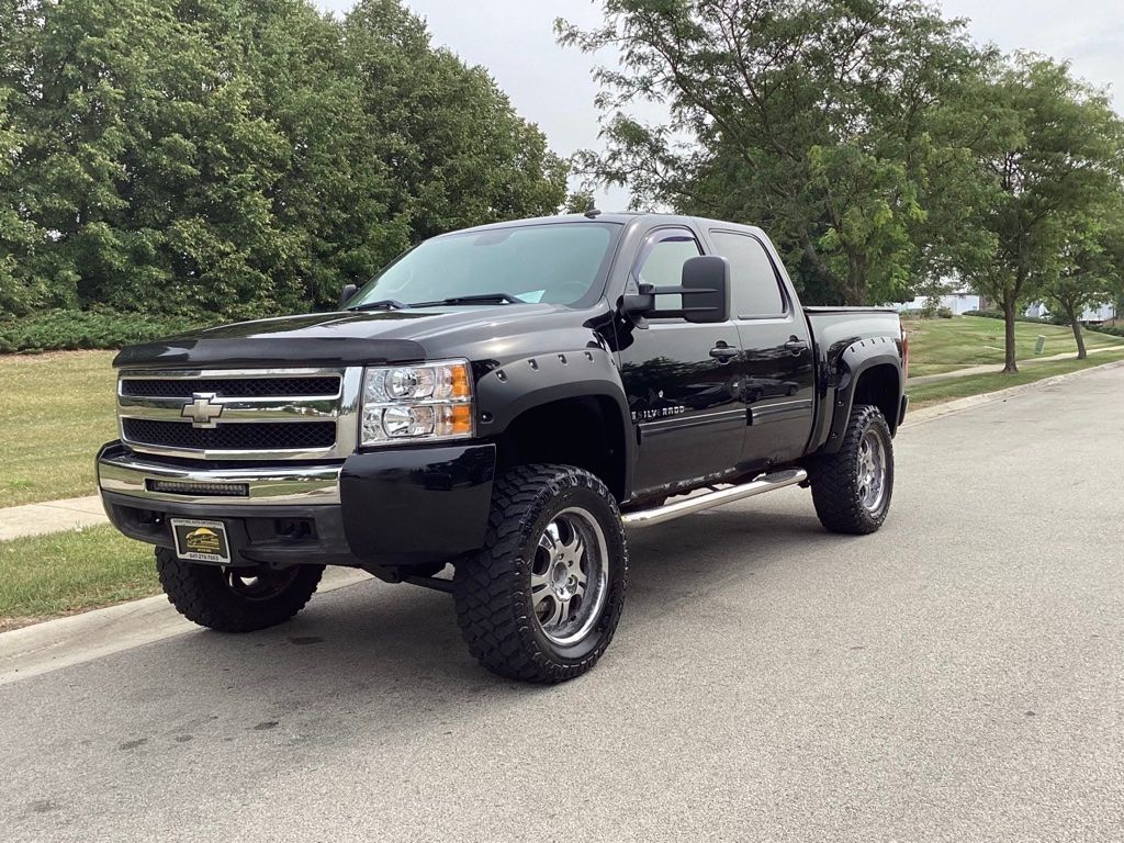 Black 2009 Chevrolet Silverado 1500 Pickup Truck Four-Wheel Drive 6-Speed Automatic
