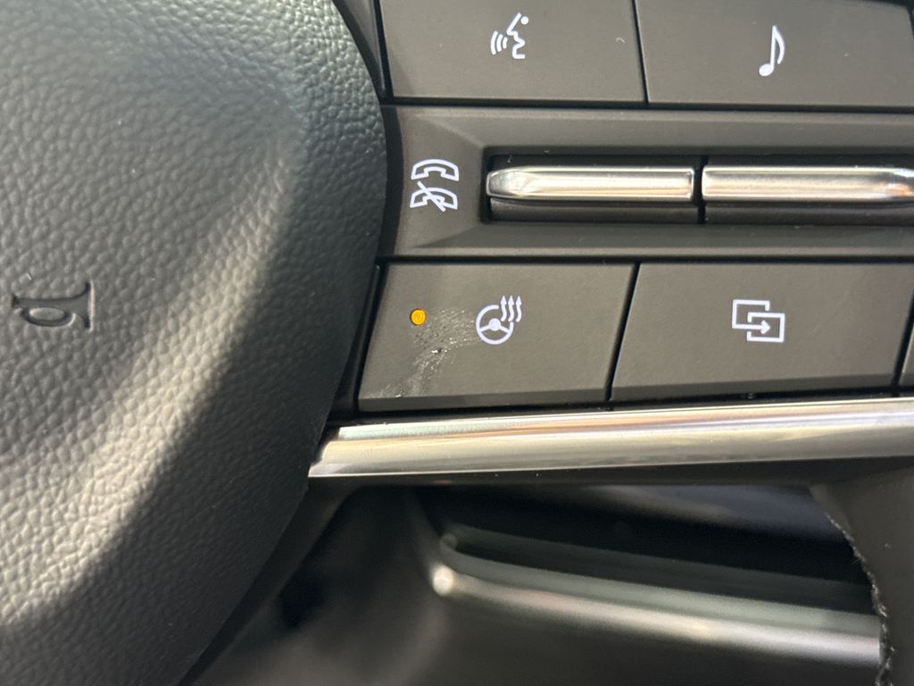 2027 Chevrolet Equinox ACTIV - Image 3