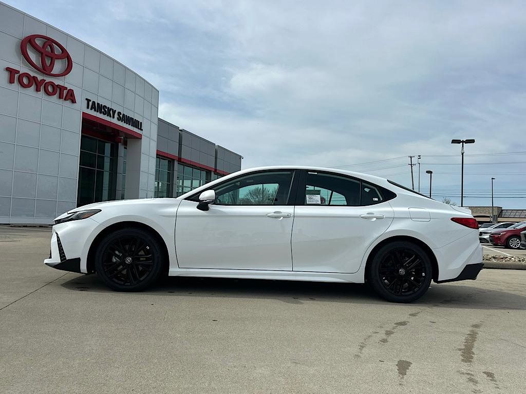 View vehicle photo 2