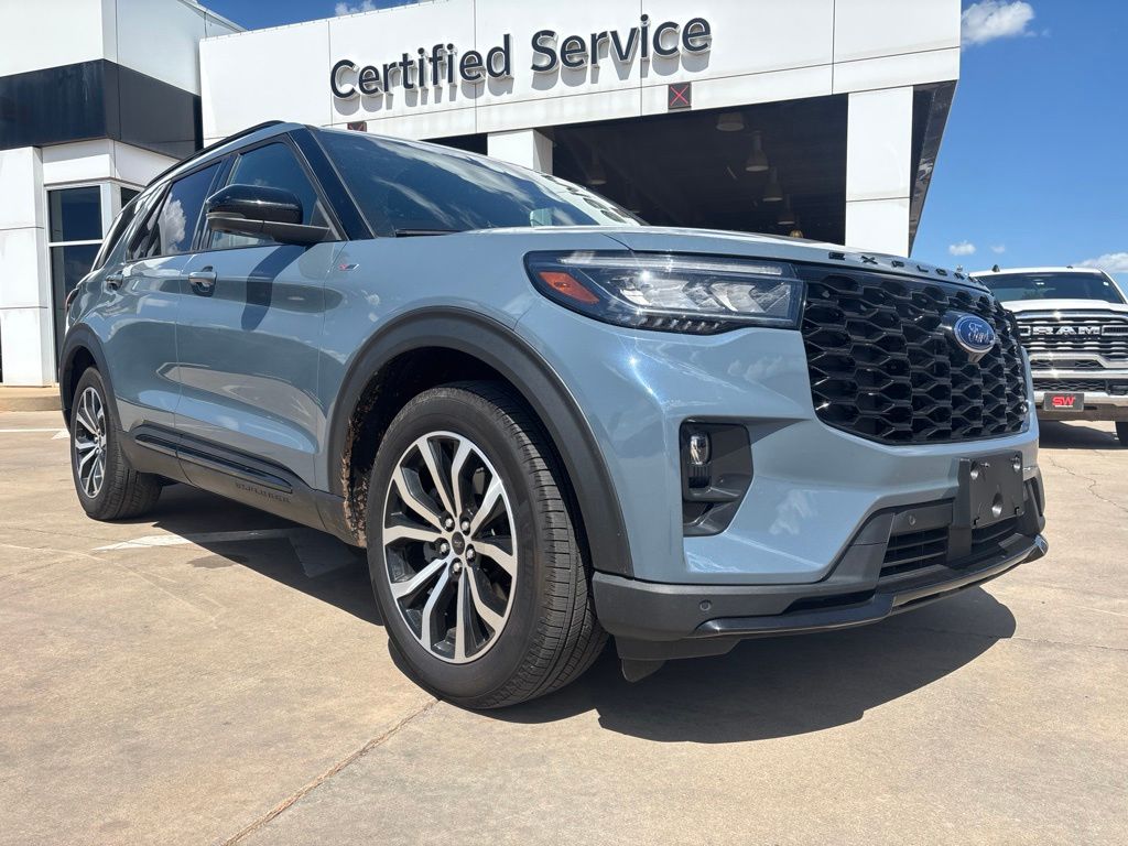 2025 Ford Explorer ST-Line RWD