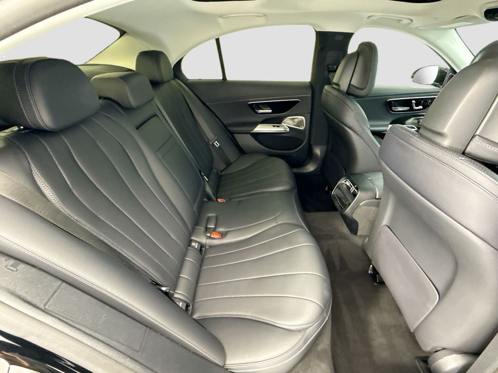 Thumbnail: 2024 Mercedes-Benz E-Class - 21