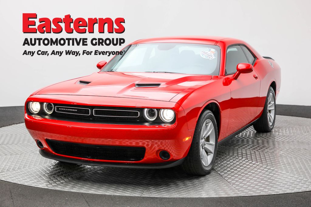 2023 Dodge Challenger SXT's photo